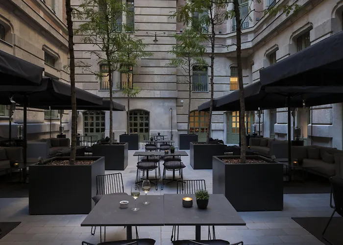 Kozmo Hotel Suites & Spa - Small Luxury Hotels Of The World Budapeste