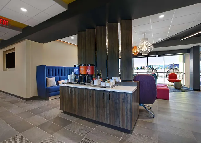 Stoughton Hotels