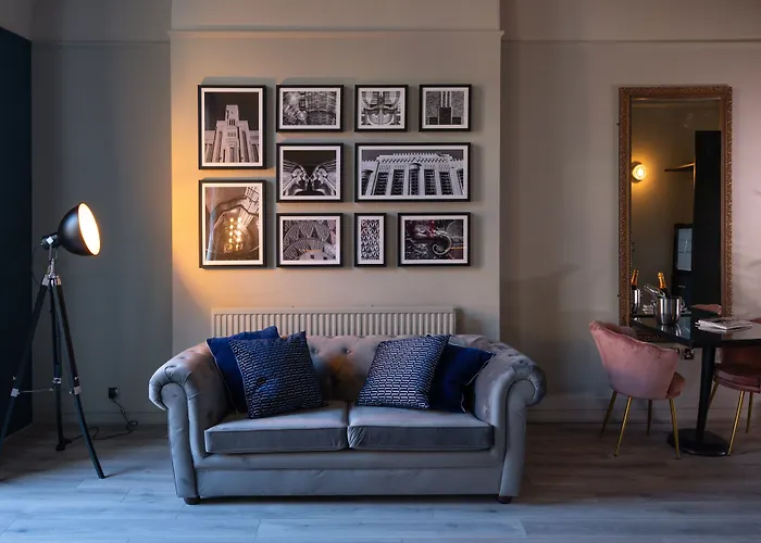 62 Castle Street Hotel