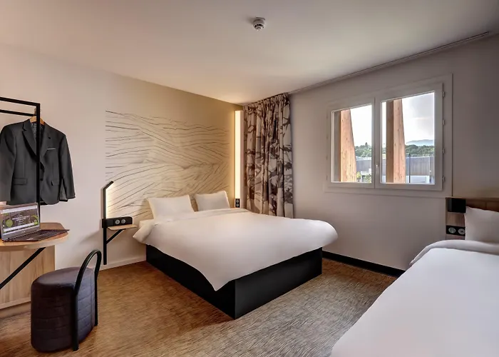 B&B HOTEL Saintes