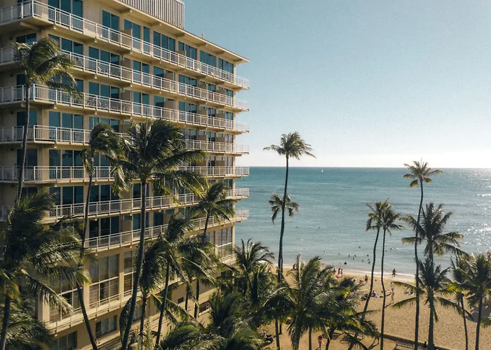 Kaimana Beach Hotel