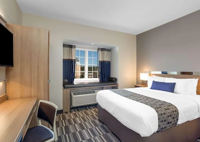 South Hill Hotels