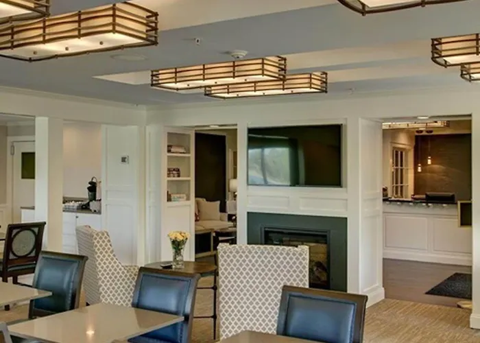 Sag Harbor Hotels With Pool