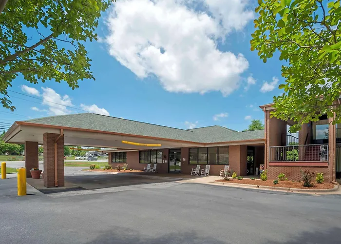 Quality Inn Near Speedway Wilkesboro