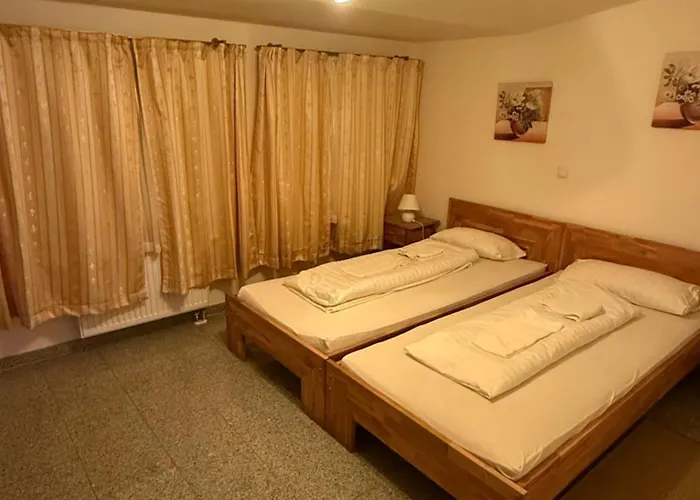 Hotels in Halstenbek