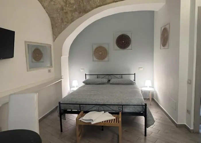 Petros Rooms&Apartments Salerno