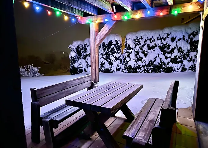 Gîte avec terrasse et belle vue - ChaletNelda com Lamoura
