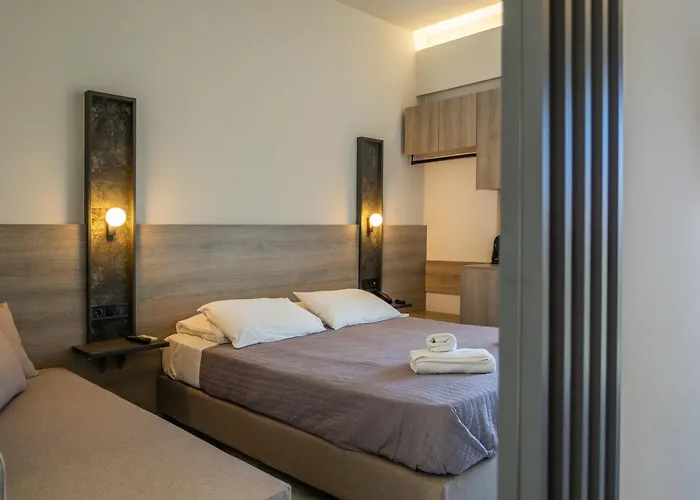 Finikounta Hotels