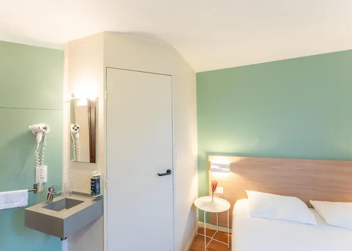 Brit Hotel Essentiel Tours Nord
