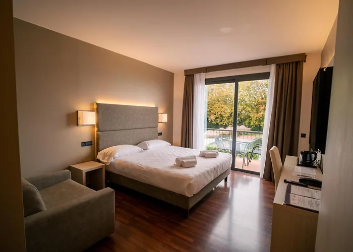 Yachting Hotel Mistral Sirmione