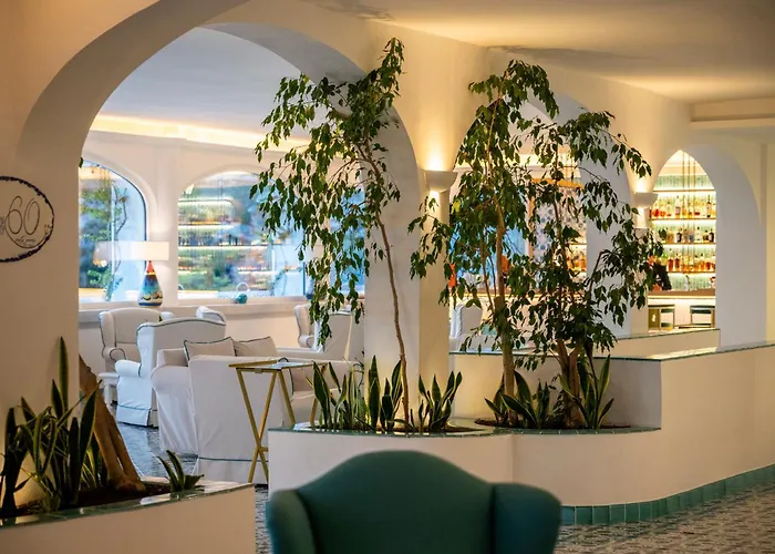 Praiano Hotels With Pool