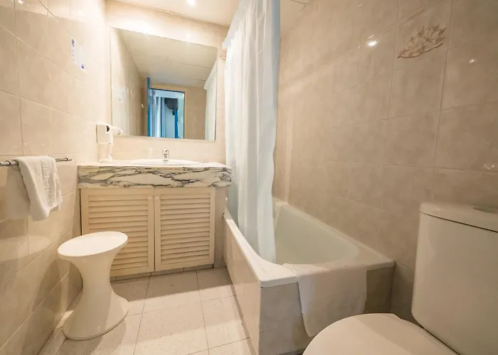 Hotel Checkin Garbí Calella