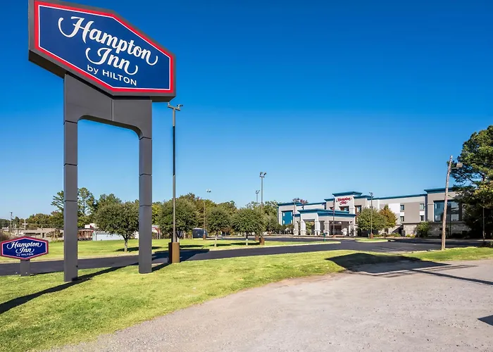 Monticello Hotels