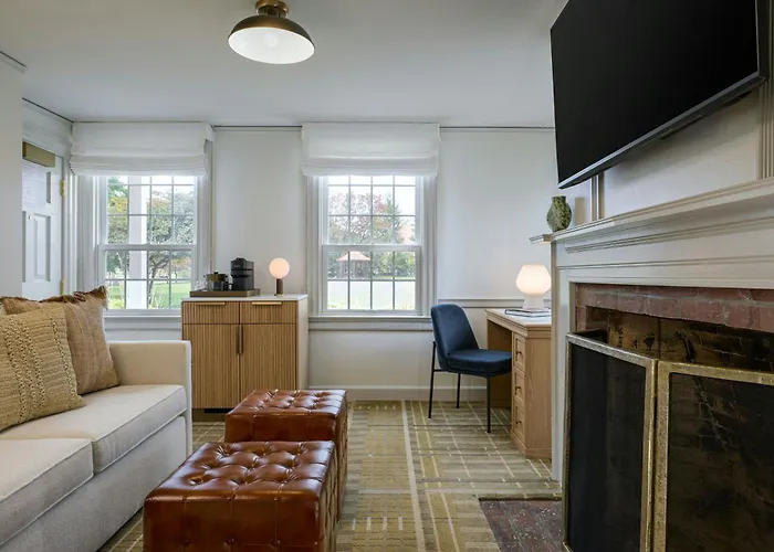 Dearborn Hotels