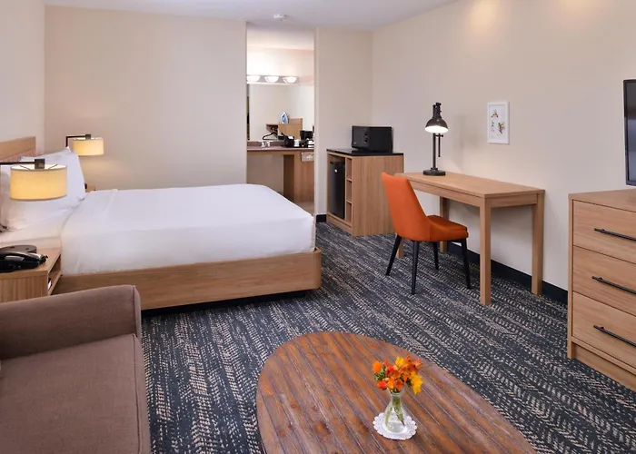 La Fuente Inn & Suites Yuma