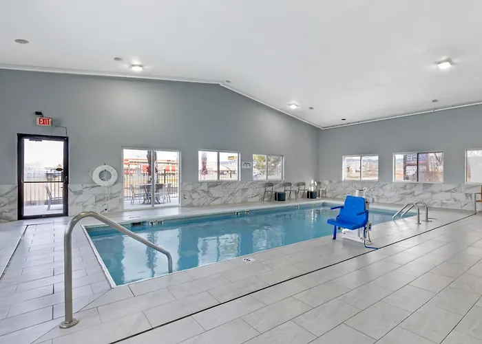 Montrose Hotels