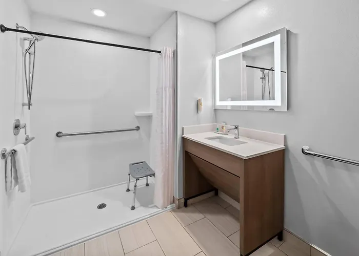 Plainville Hotels