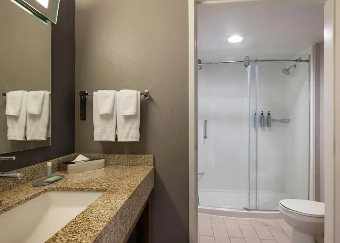 Courtyard By Marriott Sacramento Midtown Hotel