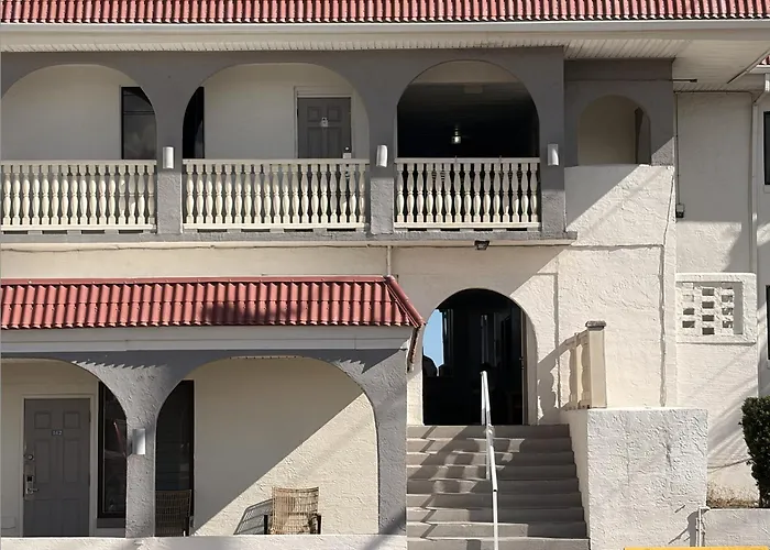 La Bella Inn - Pool Open Daytona Beach