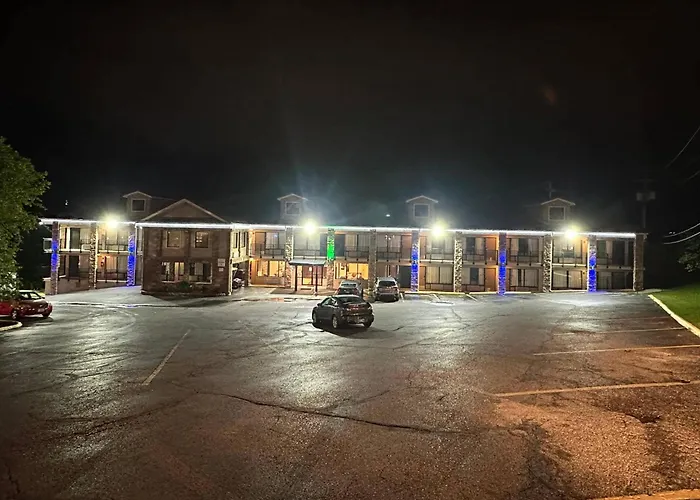 Suburban Studios Branson On The Strip