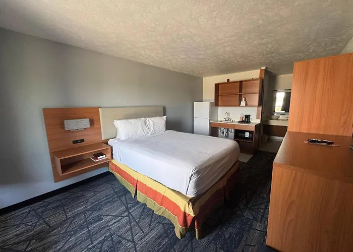Suburban Studios Branson On The Strip