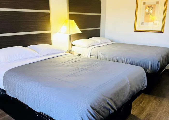 Newnan Nook Hotel