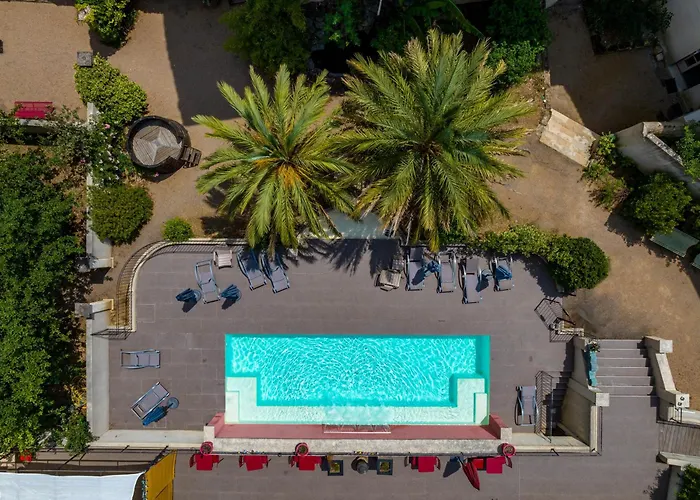 Best 17 Spa Hotels in Pezenas for a Relaxing Getaway