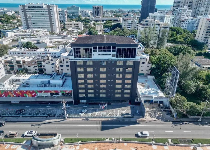 Weston Suites Hotel