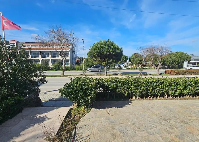 Cicek Apart Hotel