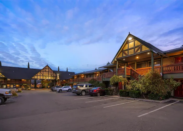 Ashland Hotels With Pool