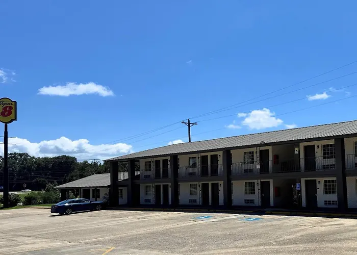 Super 8 By Wyndham Picayune