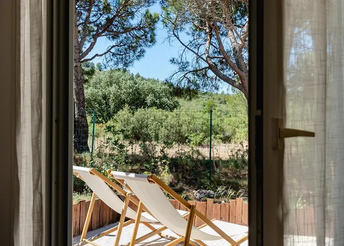 Les Volets Rouges - Hôtel Cassis - Situé dans le Parc National des Calanques