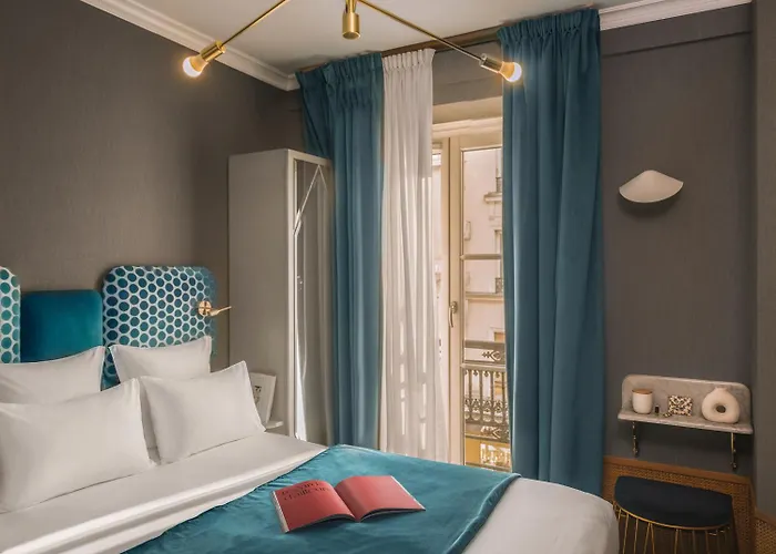 Handsome Hotel