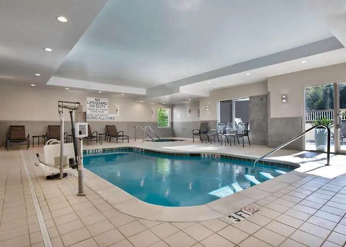 Fairfield Inn & Suites By Marriott Greenwood