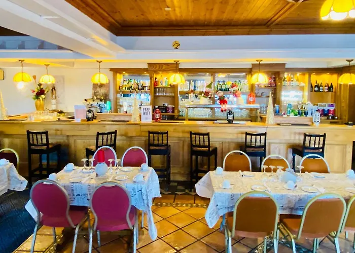 Tarbert Hotels