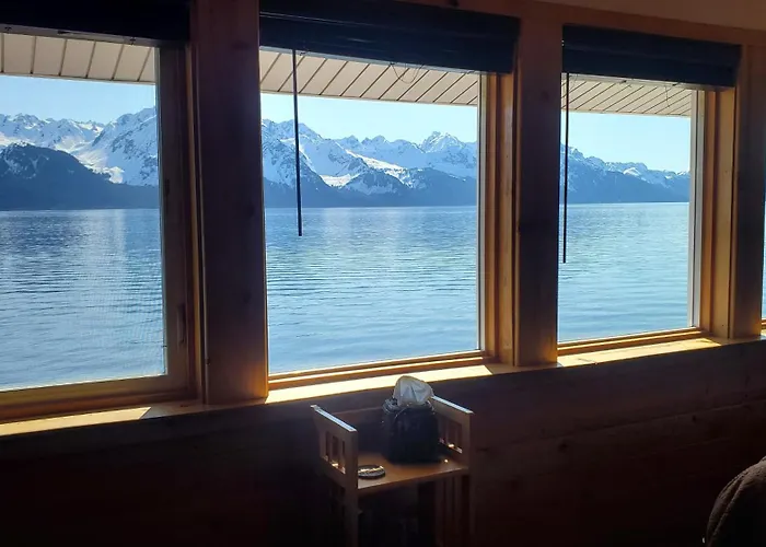 Resurrection Lodge On The Bay Seward
