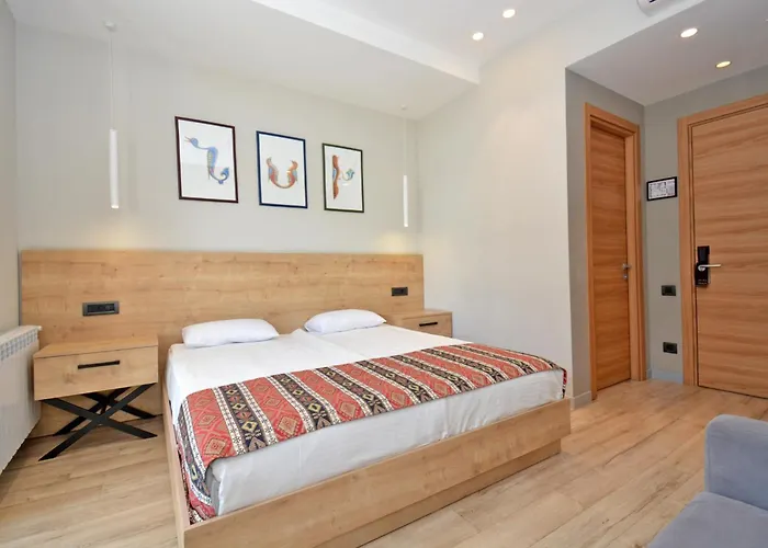 Hotels in Erivan