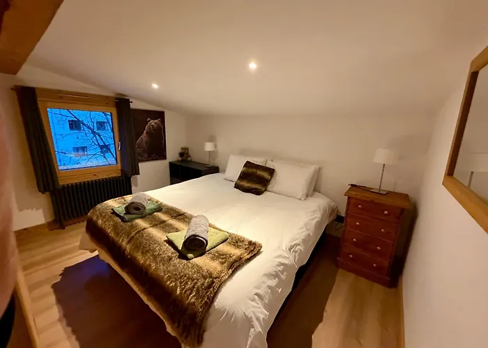 The Castle, 10 Bedroom Chalet, Chamonix Centre