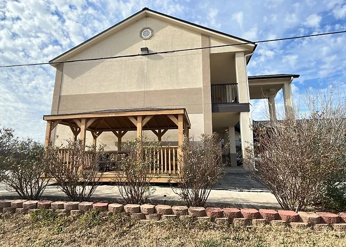 Kiowa Hotels