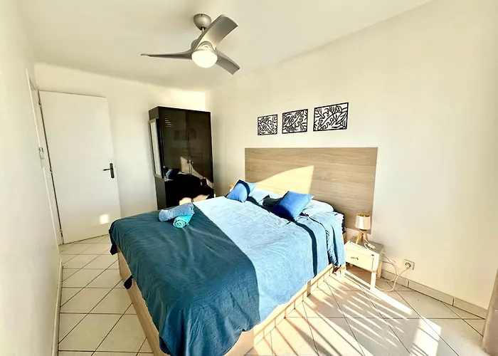 T3 sur la plage vue féerique mer,wifi, parking inclus , clim La Ciotat