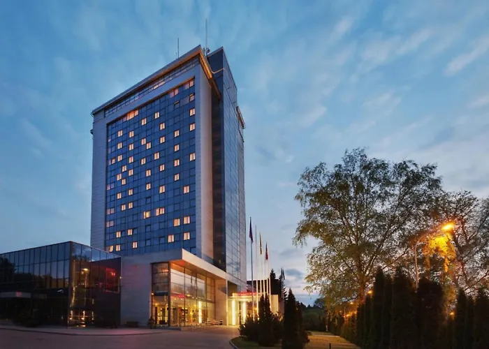 VILNIUS PARK PLAZA HOTEL, Restaurant&Terrace, Panorama Bar, Conference&Banquet Center