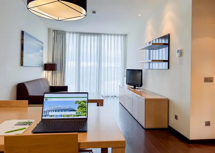 Sercotel Jardines de Uleta Suites Vitoria