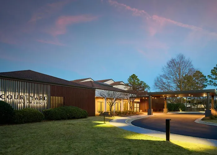 Courtyard By Marriott Huntsville University Drive