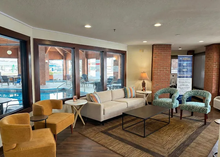 Norwalk Hotels