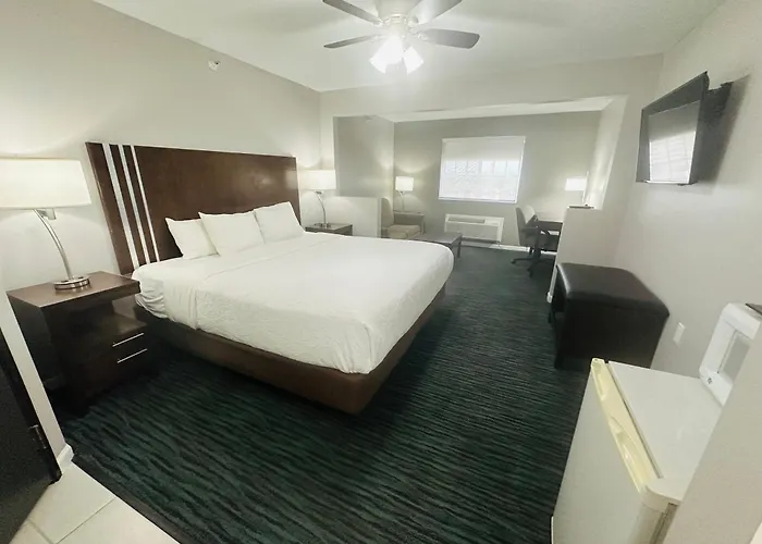 Bridgepointe Inn & Suites By Bphotels, Lincoln I-80 & 27Th St