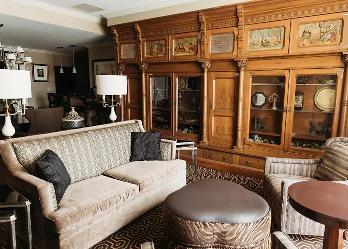 Dubuque Hotels
