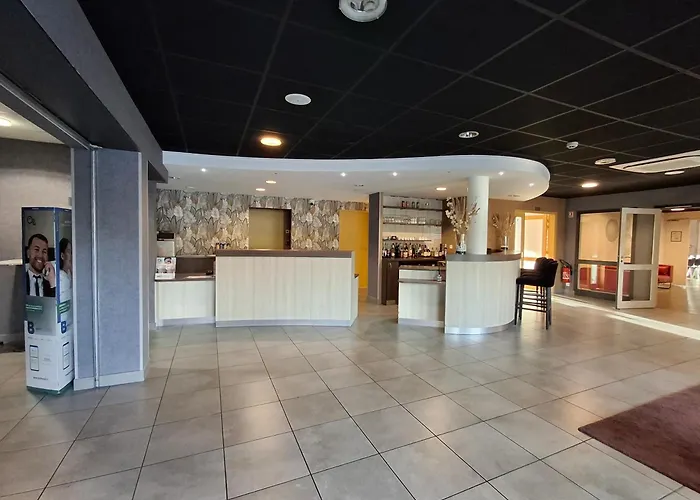 Theix Hotels