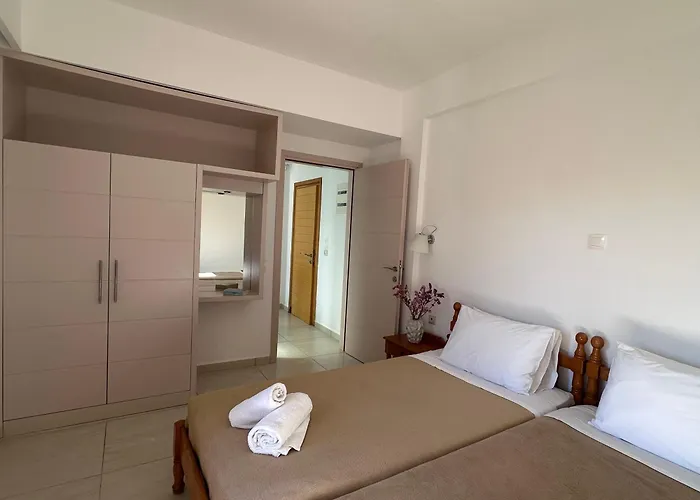 Hotels in Moraḯtika