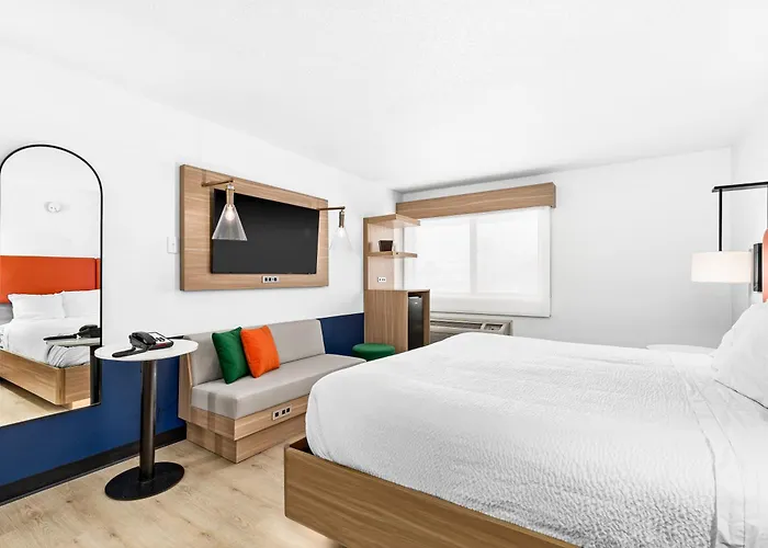 Superior & Sage Hotel