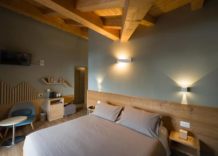 Alpen Chalet - Charme Mountain Hotel - Schilpario